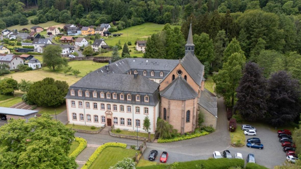 Exerzitienhaus aus der Luft (c) Rudolf Höser, St. Thomas Exerzitienhaus aus der Luft